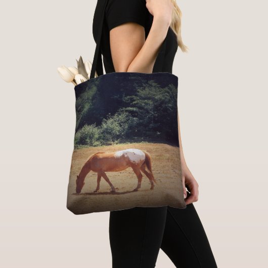 Grazing Palomino.... Tote Bag (Dichtbij)