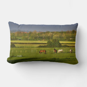 Grazing van paarden bij Bower Hinton - Monogram Kussen