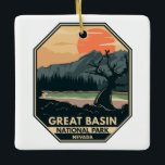 Great Basin National Park Retro Embleem Keramisch Ornament<br><div class="desc">Geweldig ontwerp van vectorillustraties van het bekken. Het park bevindt zich in de Great Basin woestijn en bevat de meeste zuidelijke slangen.</div>