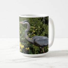 Great Blue Heron met Daffadoils Koffiemok