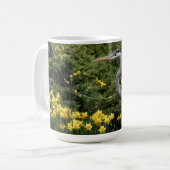 Great Blue Heron met Daffadoils Koffiemok (Voorkant links)