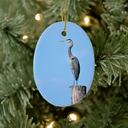 Great Blue Heron op post Keramisch Ornament (Boom)