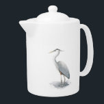 Great Blue Heron Theepot<br><div class="desc">Dit ontwerp komt uit mijn originele waterverf illustratie van een Great Blue Heron. Deze mooie vogel is een prachtig uitzicht, en zijn gracieuze vorm en leisteen grijze plumage maken dit vreedzame en nuttige theepot een uniek en elegant stuk natuur voor je thuis en keuken - of voor een speciaal geschenk....</div>