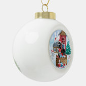 Great Dane Dog in het sneeuwbalhuis Keramische Bal Ornament (Links)
