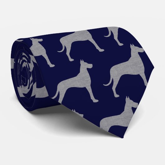 Great Dane Dog Silhouettes Pattern Blue en Grey Stropdas (Opgerold)