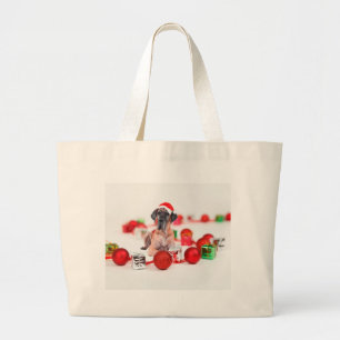 Great Dane-hond met kerstornamenten cadeaus Grote Tote Bag