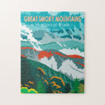 Great Smoky Mountains National Park Vintage Legpuzzel<br><div class="desc">Geweldige,  rokerige vectorillustraties in de bergen in een raamstijl. Het park omvat een groot bos en een overvloed aan wilde bloemen die het hele jaar door bloeien.</div>