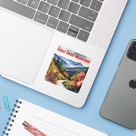 Great Smoky Mountains Waterverf Sticker (Laptop met iPhone)