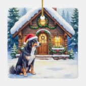 Greater Swiss Mountain Dog Snowy Cabin Santa Hat Keramisch Ornament (Achterkant)
