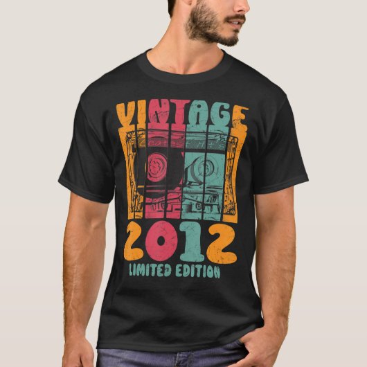  Greatest Hits 2012 Retro Birthday T-shirt (Voorkant)