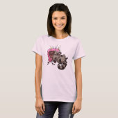 Greedy Raccoon vol met Birthday Cake Cartoon T-shirt (Voorkant volledig)
