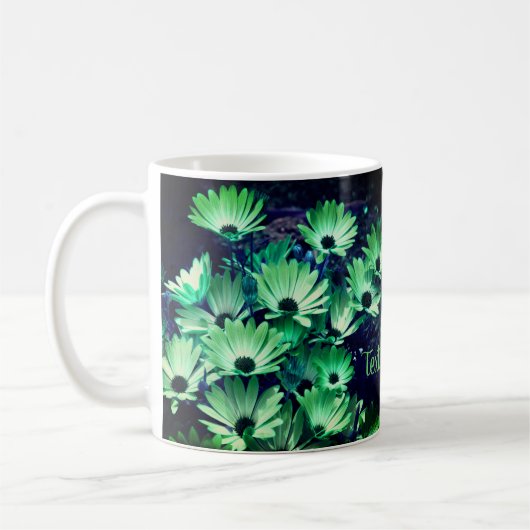 Green African Daisies Flower Art gepersonaliseerd Koffiemok (Links)