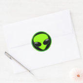 GREEN ALIEN HEAD RONDE STICKER (Envelop)