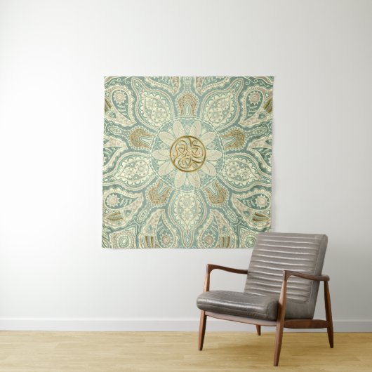 Green and Gold Celtic TrisŪMandala Tapestry Wandkleed (In situ)