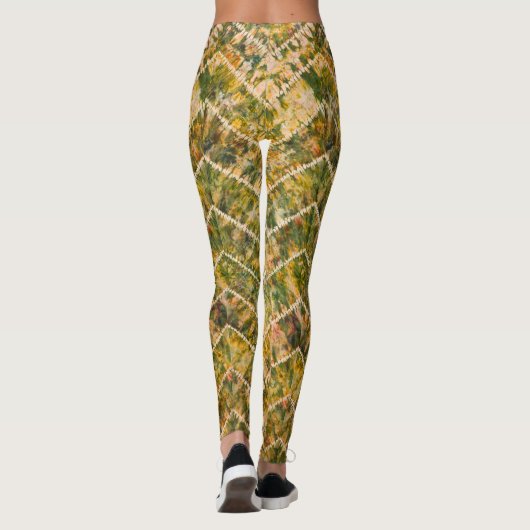Green and Gold Tie Dye Chevron Pattern Leggings (Achterkant)
