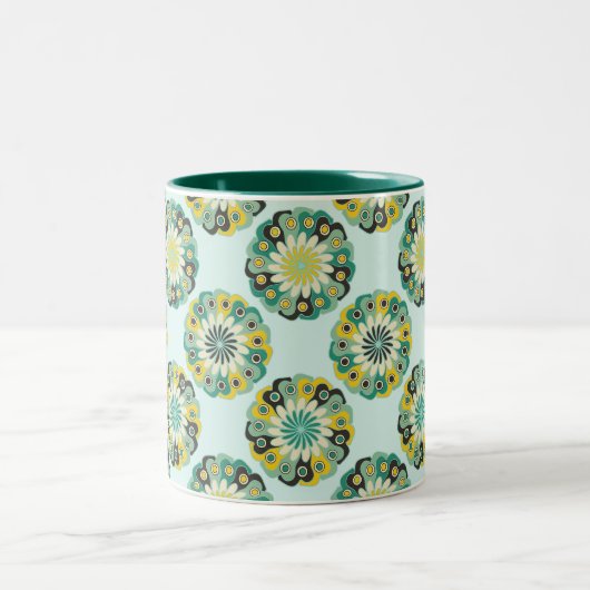 Green and Teal Modern Geometric Flower Pattern Tweekleurige Koffiemok (Center)