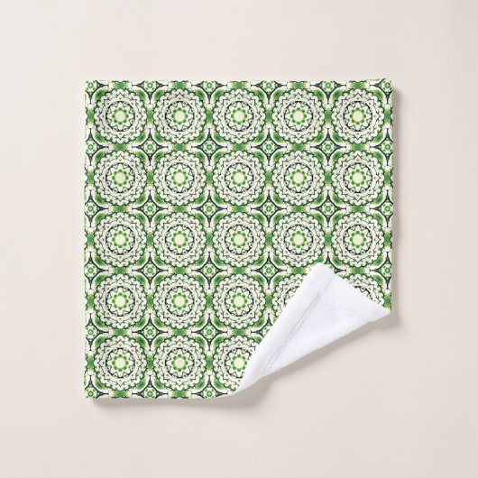 Green and white geometric patterned  bad handdoek (Wasdoekje)
