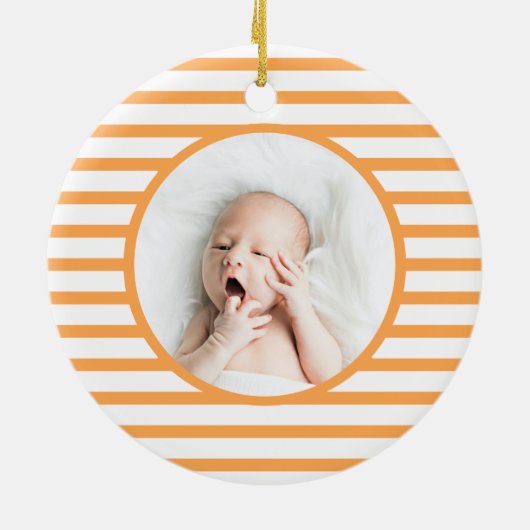 Green Baby Dino | Eerste Oranje kerststreep Keramisch Ornament (Achterkant)