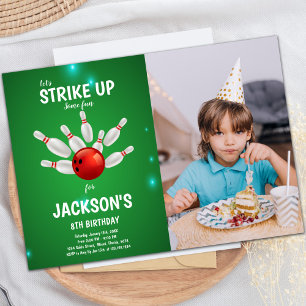 Green Background Bowling Birthday Invitation phot Kaart