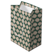 Green Baseball Gift Bag Medium Cadeauzakje (Voorkant Gekanteld)