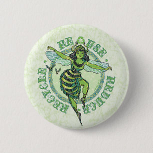 Green Bee Earthday door Mudge Studios Ronde Button 5,7 Cm