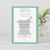 Green Beige Mortar Pestle Pharmacy Afstuderen Kaart (Staand voorkant)