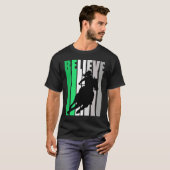 Green Believe Cowgirl Motivational Inspiring Farm  T-shirt (Voorkant volledig)