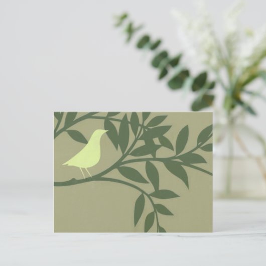 Green Bird Perched on Green Branch Briefkaart (Staand voorkant)