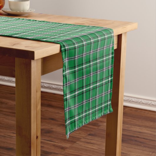 Green Black White Plaid Classic Table Runner Korte Tafelloper (Voorbeeld)