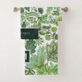 Green Boho  Floral Monogram Bad Handdoek (Insitu)