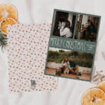 Green Boho Polka Dot Kerstmis, drie foto's Feestdagenkaart<br><div class="desc">Deze groene boho polka stip met drie foto's kerstkaart is perfect voor je moderne bohemische boerderijvriendelijke feestelijke groet. Het klassieke rustige, maar delicate, handgetekende lettertype geeft het een oorvolle blik, terwijl het schattig en eenvoudig blijft. De polka stippen komen in de aardtoon van rood, sage groen, wazige roze, terracotta, roest,...</div>