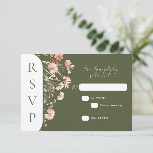 Green Boho Wildflower Wedding RSVP Kaartje (Staand voorkant)