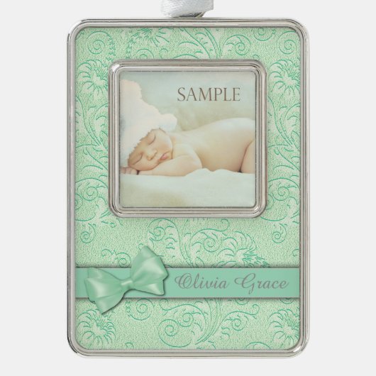 Green Bow Pastel Baby eerste kerstmis Verzilverd Omlijst Ornament (Voorkant)