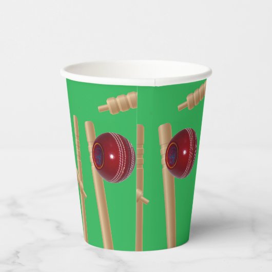 Green bowled bij cricket, papieren bekers (Rechts)