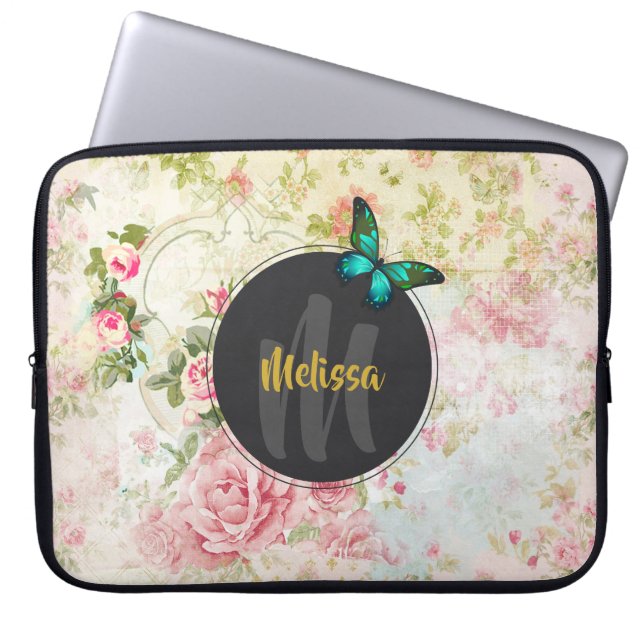 Green Butterfly op Chic  Collage Monogram Laptop Sleeve (Voorkant)