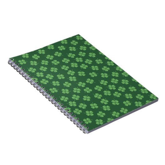 Green Celtic Irish Four Leafed Clovers St. Patrick Notitieboek (Rechterzijde)