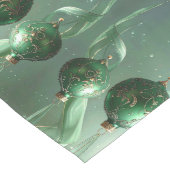 Green Christmas Ball Table Runner Medium Tafelloper (Hoek)