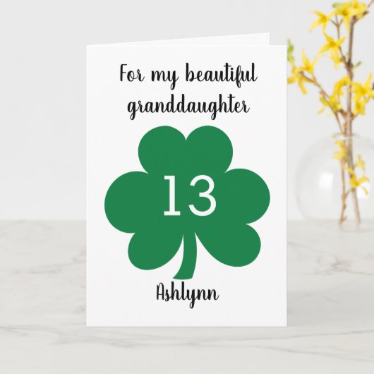 Green Clover Leaf St. Patrick's Day 13th Birthday Kaart (Gele Bloem)