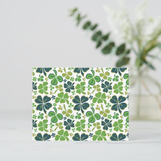 Green Clover Shamrock Pattern St. Patrick's Day Po Briefkaart (Staand voorkant)