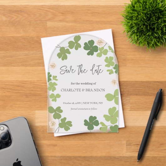 Green Clover Spring Wildflowers Wedding Acryl Uitnodigingen (Insitu (Uitnodiging))