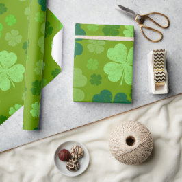 Green Clovers, Lucky Clovers, Saint Patrick's Day Cadeaupapier