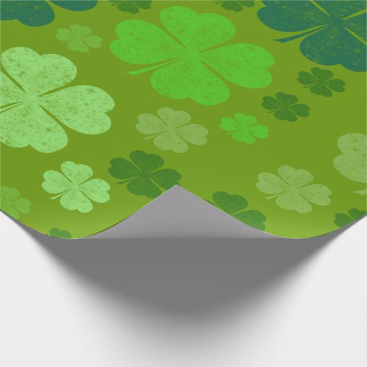 Green Clovers, Lucky Clovers, Saint Patrick's Day Cadeaupapier (Hoek)
