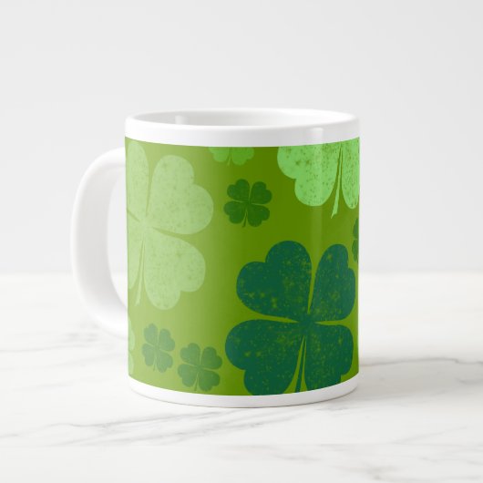 Green Clovers, Lucky Clovers, Saint Patrick's Day Grote Koffiekop (Links)