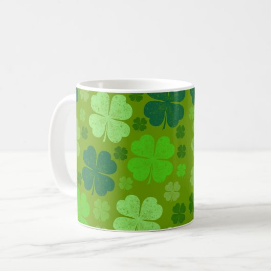 Green Clovers, Lucky Clovers, Saint Patrick's Day Koffiemok (Voorkant links)