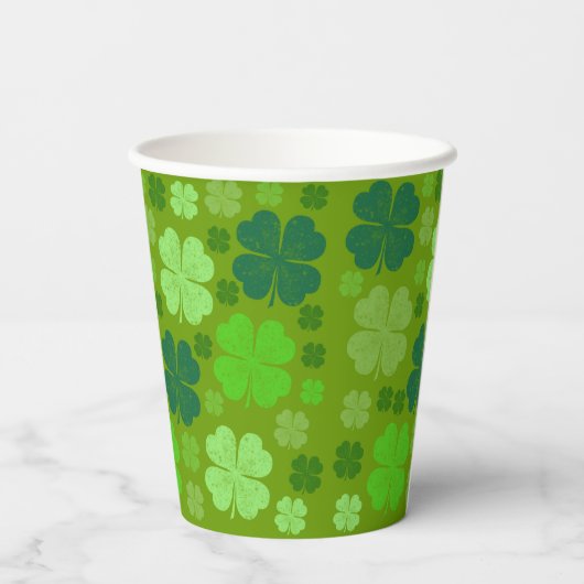 Green Clovers, Lucky Clovers, Saint Patrick's Day Papieren Bekers (Achterkant)