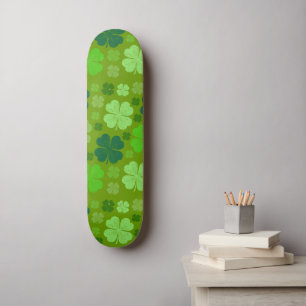 Green Clovers, Lucky Clovers, Saint Patrick's Day Persoonlijk Skateboard