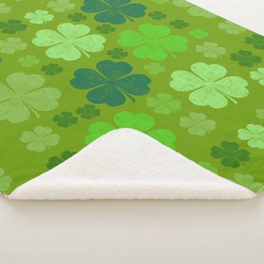 Green Clovers, Lucky Clovers, Saint Patrick's Day Sherpa Deken (3/4)