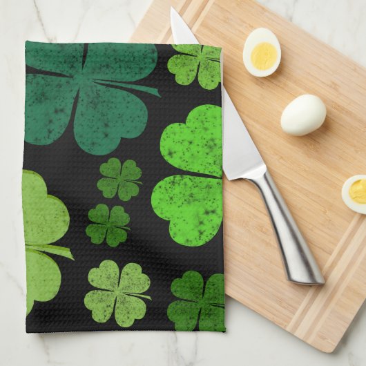 Green Clovers, Lucky Clovers, Saint Patrick's Day Theedoek (Quarter Fold)