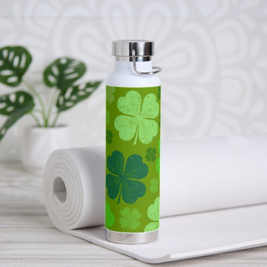 Green Clovers, Lucky Clovers, Saint Patrick's Day Waterfles (Yoga)