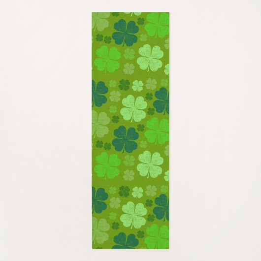 Green Clovers, Lucky Clovers, Saint Patrick's Day Yogamat (Voorkant)
